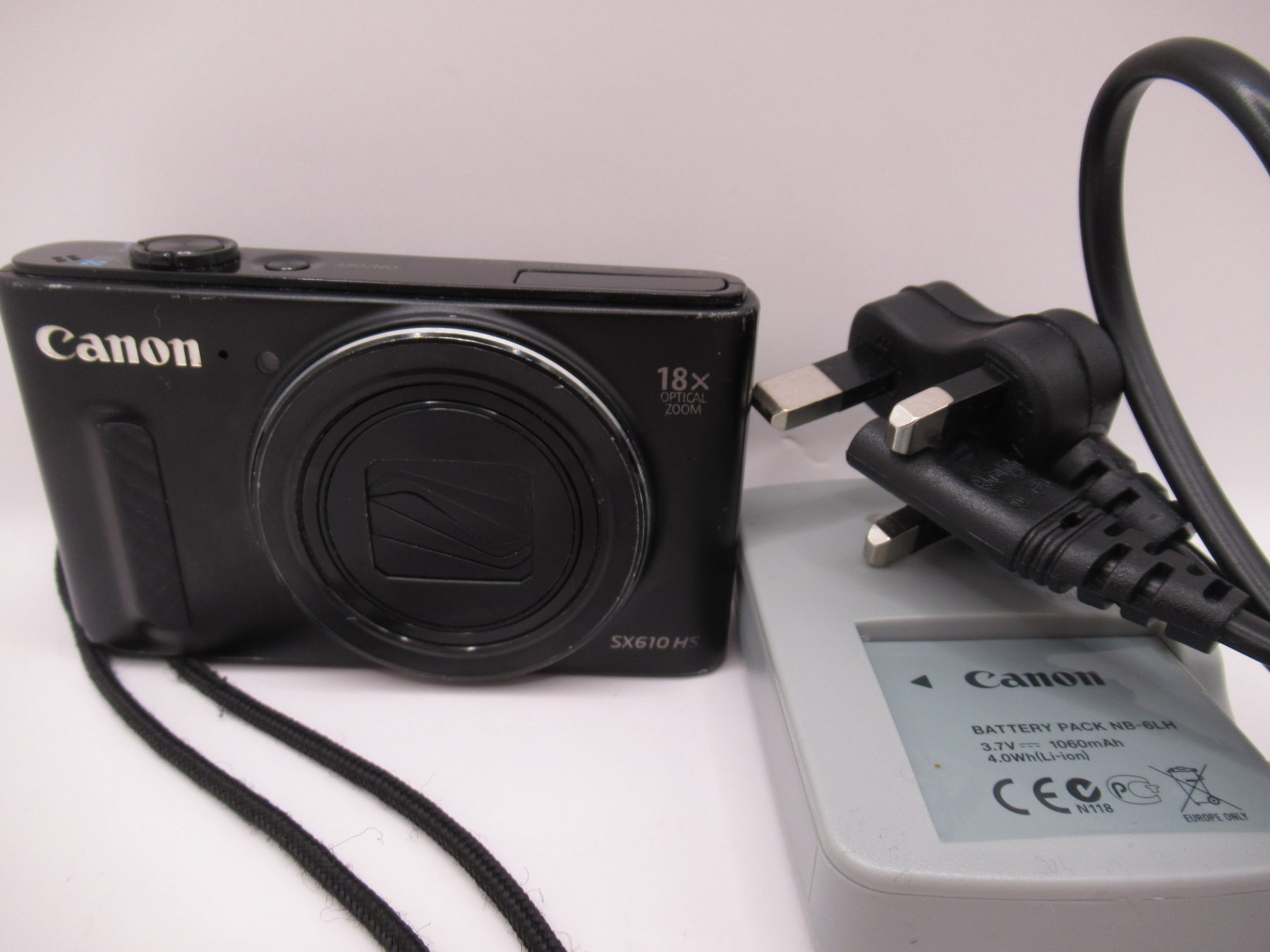 Canon PowerShot SX610 HS Digital Point and Shoot Camera 20.2MP - Black